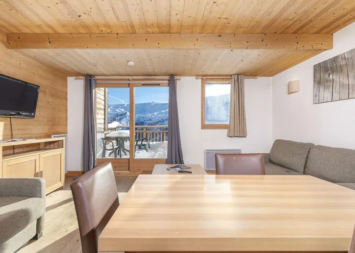 Dormio Les Portes Du Grand Massif Aparthotel 4*